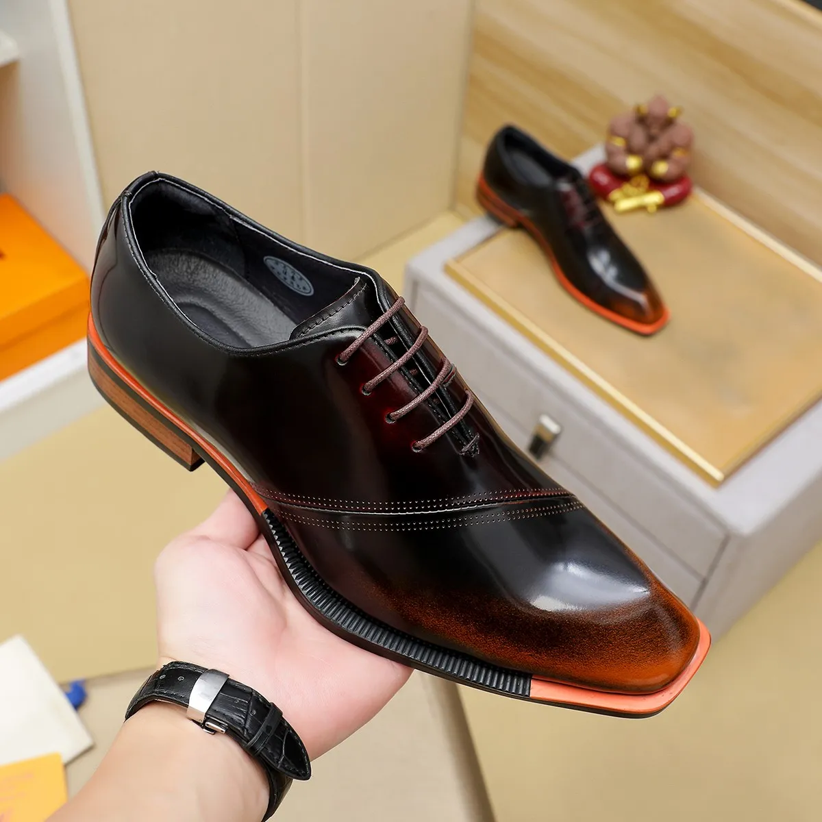 Men's shoes 💰620 💰 Louis Vuitton LV ® Autumn and Winter 🆕 models 🔛Full shoe counter First layer cowhide, 🐂leather lined casual shoes for men, super soft outsole, essential for driving. Counter synchronized original first layer cowhide completely 1:1 mold customization 🌹Top version, 2 colors available! Number: 38-45 (37.46. Customized)